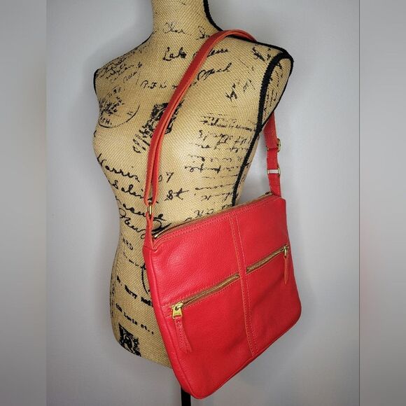 Fossil Erin 5 Pocket Leather Medium Crossbody with Card Slots - Picture 1 of 8
